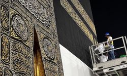 Kabe’ye 825 Kilo Saf İpekten Yeni Örtü