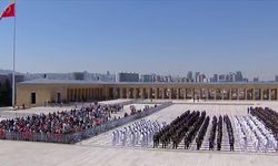 Cumhurbaşkanı Erdoğan Anıtkabir'i ziyaret etti