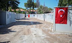Depremde evleri zarar gören vatandaşlar için konteynerler kuruluyor