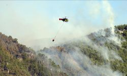 Antalya ve Muğla'daki orman yangınlarına müdahale sürüyor