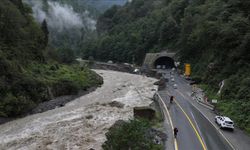 17 kişi askeri helikopterlerle tahliye edildi