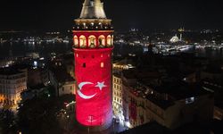 12 Dev Adam’ın Final Coşkusu Galata Kulesi’nde Yükseliyor