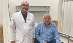 Yemek borusuna takılan 4 santimetrelik kemik çıkarıldı