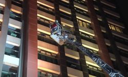 Bir otelde çıkan yangında 4 kişi dumandan etkilendi