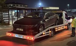 Narkotik polisi, kovalamaca sonucu 3 zanlıyı yakaladı.