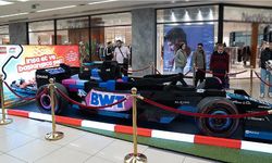400 bin "lego" parçasıyla yapılan Formula 1 aracı sergileniyor