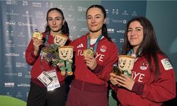 Milli halterciler, Riyad'da kazandıkları 9 altın madalyayı Atatürk'e "armağan" etti