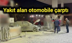 Yakıt alan otomobile çarptı