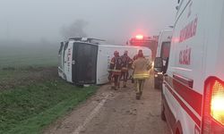 Komşumuzda facia! Öğrenci servisi devrildi