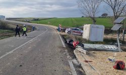 Tel çitlere çarpan motosikletteki 1 kişi öldü, 1 kişi yaralandı