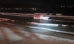 Çanakkale'de karaya oturan tekne kurtarıldı