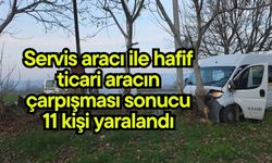 Servis aracı ile hafif ticari aracın çarpışması sonucu 11 kişi yaralandı