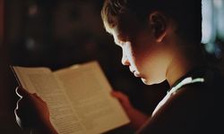 Dijital içerik patlaması çocukların gelişimini nasıl etkiliyor?