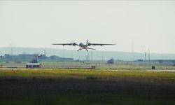 AKINCI'dan fırlatılan TÜBİTAK SAGE'nin milli mühimmatları hedefi tam isabetle vurdu