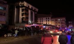 Bir otelde çıkan yangında 8 kişi dumandan etkilendi