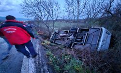 Midibüs Devrildi: 16 Kişi Yaralandı