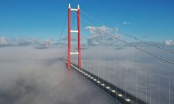 Sis bulutu altındaki 1915 Çanakkale Köprüsü görüntülendi