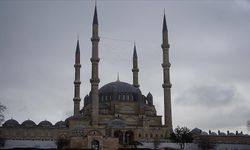 Selimiye'nin minareleri mahyalandı
