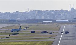 Egyptair yolcu uçağı acil iniş yaptı