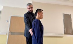 21 yıldır çektiği kamburluktan 12 saatlik ameliyatla kurtuldu