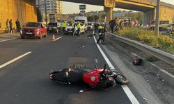 Motosiklet bariyerlere çarptı, 17 yaşındaki genç kız hayatını kaybetti