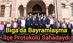 Biga’da Bayramlaşma: İlçe Protokolü Sahadaydı