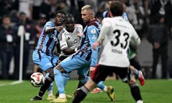 Trabzonspor, Beşiktaş'ı deplasmanda 2-1 mağlup etti