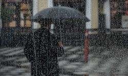 Yurdun çeşitli bölgeleri için kuvvetli sağanak ve fırtına uyarısı