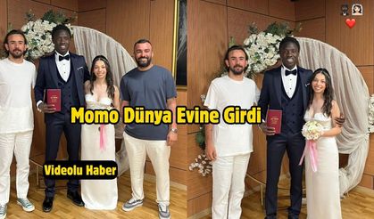 Momo Dünya Evine Girdi
