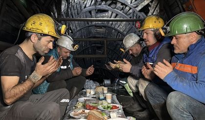 Maden işçileri ilk sahurlarını yerin altında yaptı