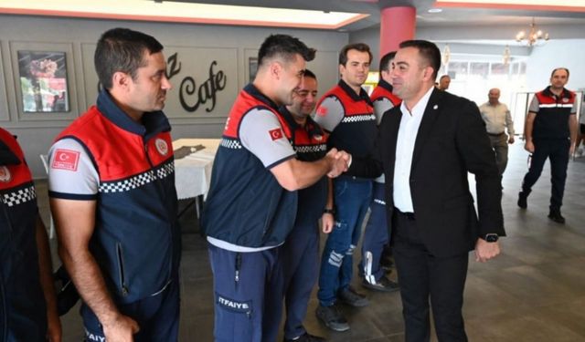 Başkan Erdoğan İtfaiyeciler ile kahvaltıda buluştu