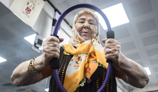 84 yaşındaki kadın tedavisinde sporla ilerleme kaydetti