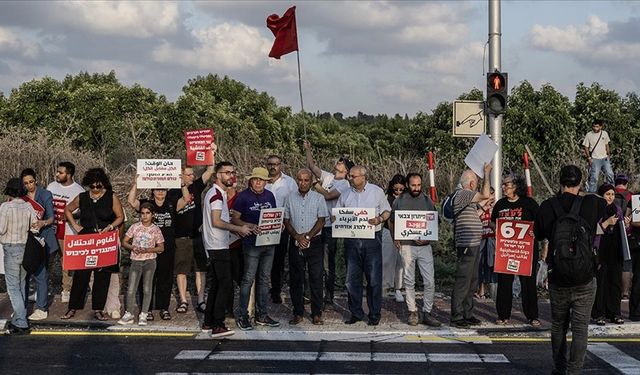 İsrail'in kuzeyinde savaş karşıtı gösteri düzenlendi