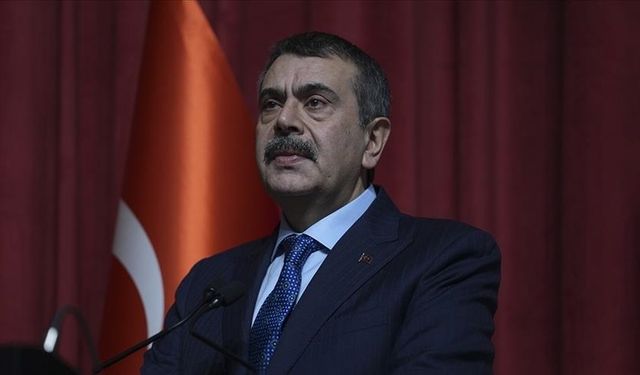 Bakan Tekin, canlı yayında gündeme dair soruları yanıtladı.