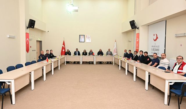 Kırklareli Valisi Turan, Pehlivanköy Geri Gönderme Merkezinde incelemede bulundu