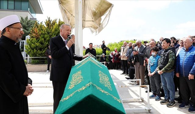 Erdoğan, vefat eden Arapça öğretmeninin cenaze törenine katıldı