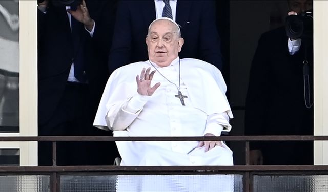 Papa, Gazze'de ateşkes, Ukrayna için adil ve kalıcı barış çağrısı yaptı