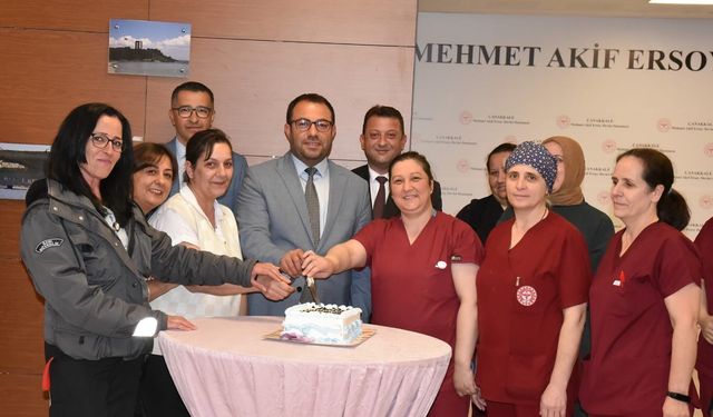 Çanakkale'de sağlık çalışanlarının 1 Mayıs'ı kutlandı