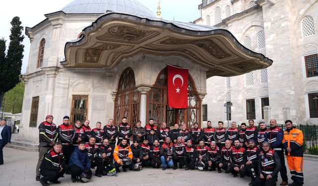150 motosikletli Çanakkale’ye doğru yola çıktı
