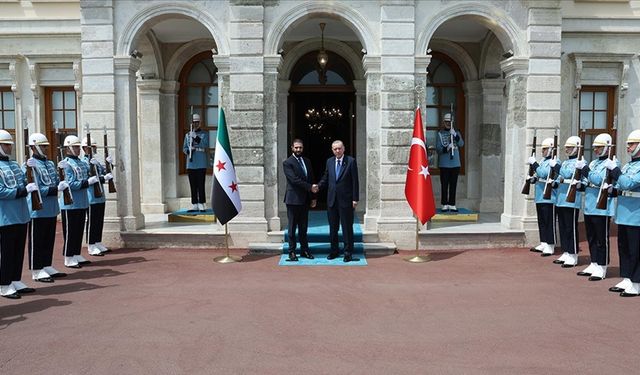 Cumhurbaşkanı Erdoğan, Suriye Cumhurbaşkanı Şara ile İlk Kez Görüştü