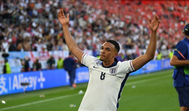 Real Madrid, Trent Alexander-Arnold'u kadrosuna kattı
