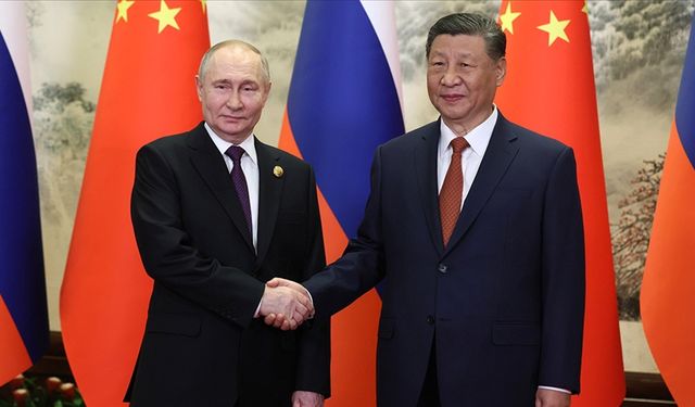 Putin ve Şi Cinping Moskova’da bir araya geldi