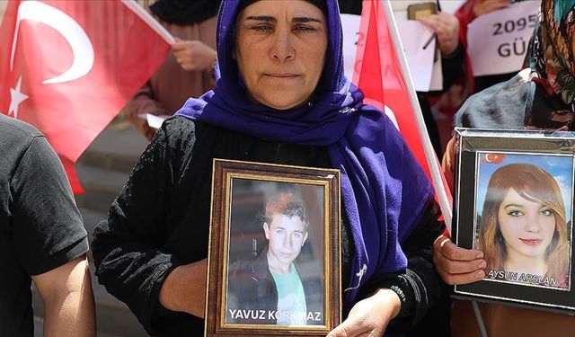 Evlat nöbetine bir aile daha katıldı