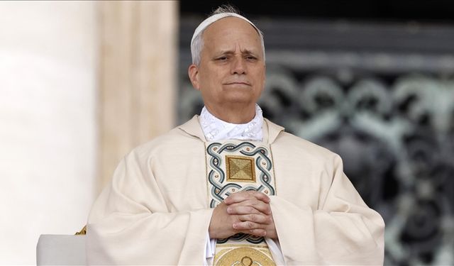 Papa 14. Leo için göreve başlama töreni düzenlendi