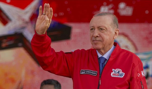 “TEKNOFEST gençliğiyle nice asırlar boyunca burada olmaya devam edeceğiz”