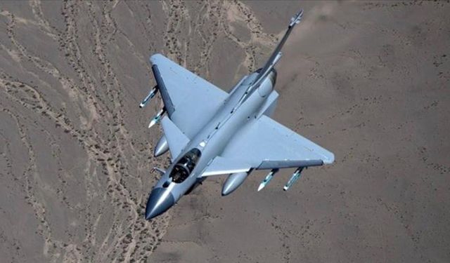 Pakistan, Hindistan’ın savaş uçaklarını "J-10C" ile düşürdüğünü açıkladı!