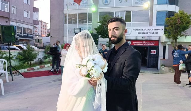 Engelli genç kızın gelinlik giyme hayali gerçek oldu