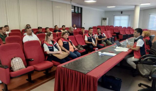 Çanakkale’de üreticilere bitki koruma ürünlerinin kullanımı ve denetimleri anlatıldı