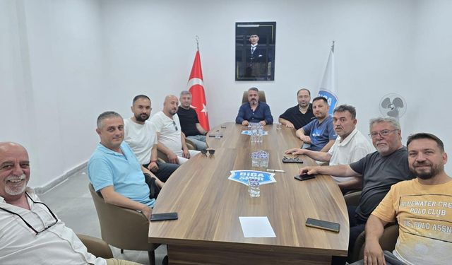 Bigaspor yönetimi toplandı: Yeni sezonun rotası çizildi
