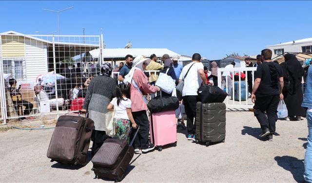 273 Bini Aşkın Suriyeli Ülkesine Döndü